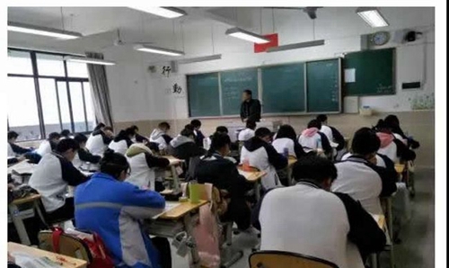 成都七中初中（锦城校区）教室环境