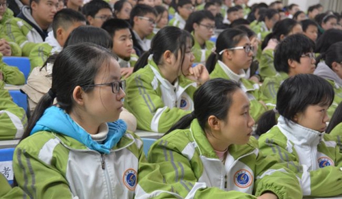 成都市新都区升庵中学讲座现场