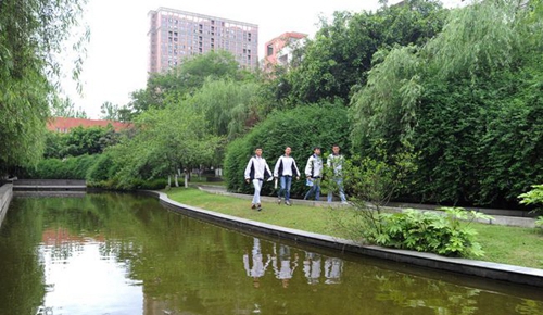 成都市新都香城中学校园生活