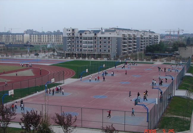 金堂县淮口中学校篮球场