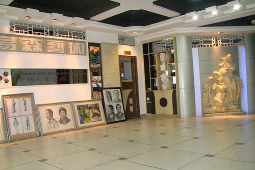成都易森画室作品展示大厅