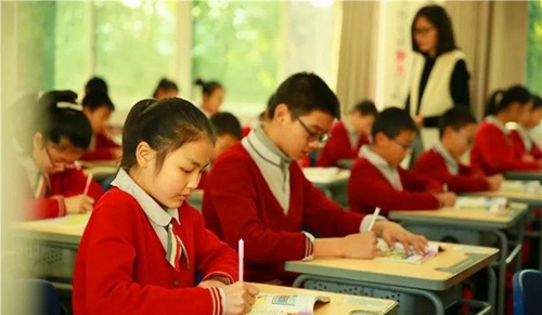 北大附中成都为明学校课堂学习