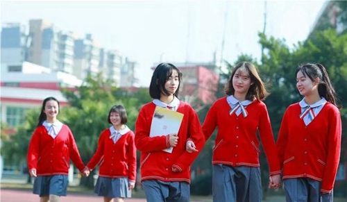 北大附中成都为明学校学生风采