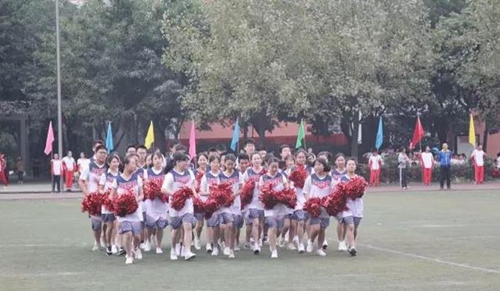 成都树德中学国际部(光华校区)啦啦操准备