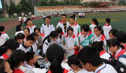 成都树德中学国际部(光华校区)社团活动