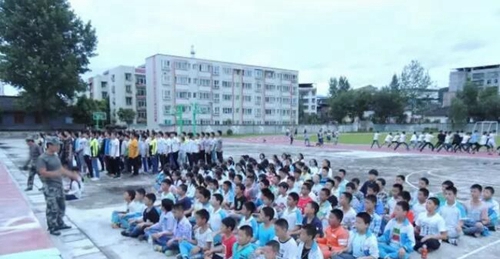 阆中市柏垭中学训练中