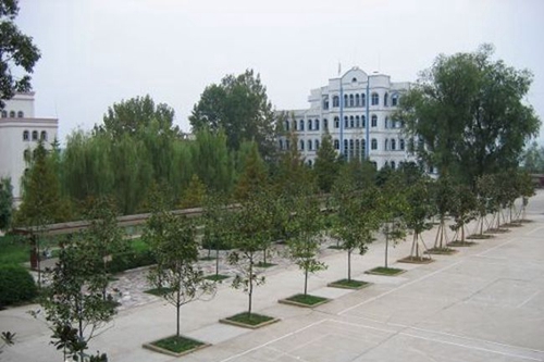 四川省仪陇中学学校