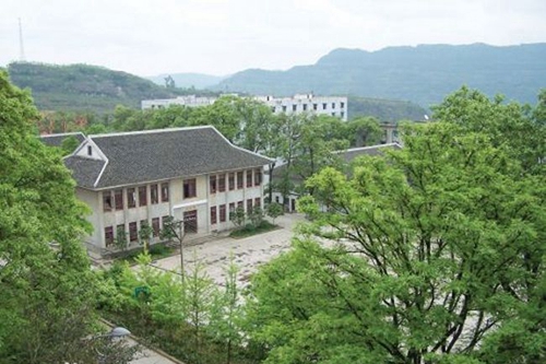 四川省仪陇中学学校风景