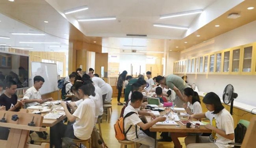 成都美联国际高中课堂
