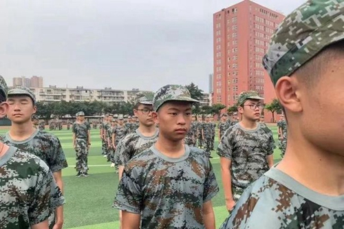成都七中嘉祥外国语学校国际高中新生军训
