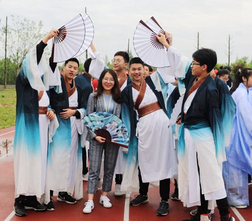 成都绵实外国语学校师生情谊