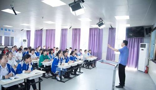 成都高新三岔中学课堂掠影