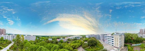 成都高新三岔中学校园风貌