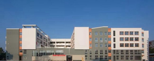 成都市田家炳中学操场