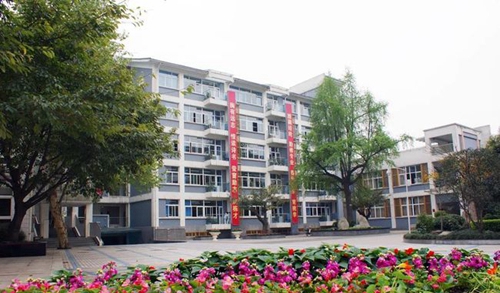 成都市田家炳中学校园风貌