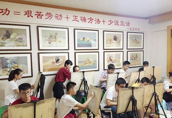 成都大树画室学生课堂