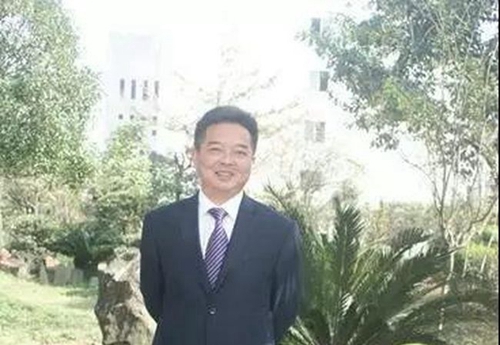 四川省邛崃市高埂中学校长：赵青柳