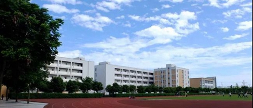 郫都区第四中学运动场