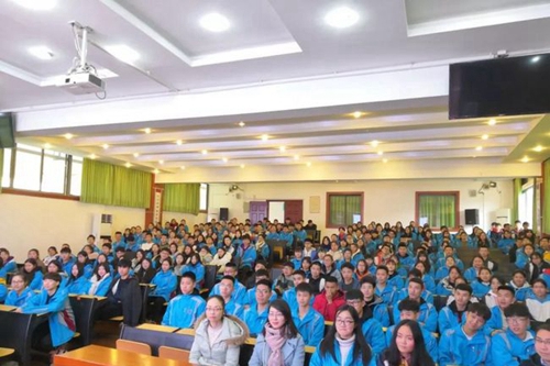 青白江城厢中学演讲大会2