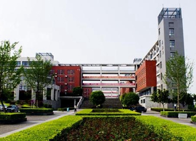 2025年初中生可以读的佳木斯汽修学校