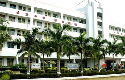 2025年武汉哪些学校有航空服务专业