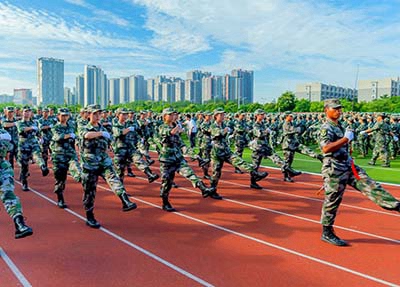 初中毕业读工业机器人专业潍坊哪个学校好