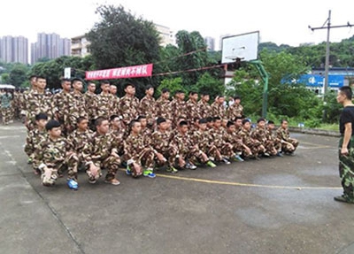 初中毕业读工业机器人专业新余哪个学校好