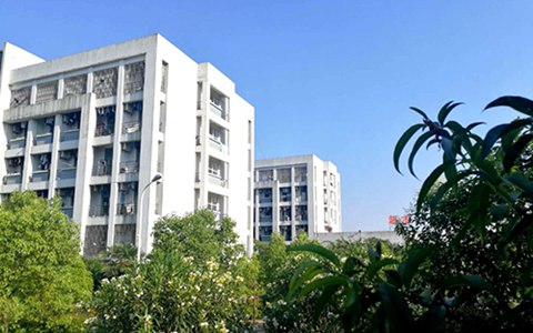 保定工业学校2023年学费?收费多少