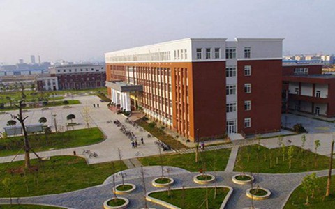 佳木斯大学招生年龄要求