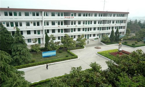 武汉交通职业学院五年制大专有高铁乘务专业吗