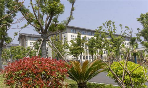 黄冈职业技术学院医药卫生学院2023年卫校学费一年大概多少