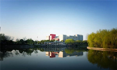 襄阳职业技术学院汽修学费多少