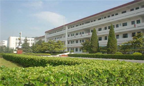 黄冈职业技术学院汽修一般学费多少钱