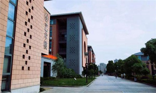 承德华中管理中专学校2023年要招多少人呢,好麽