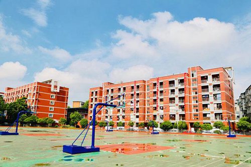 九江职业大学五年制大专有高铁乘务专业吗