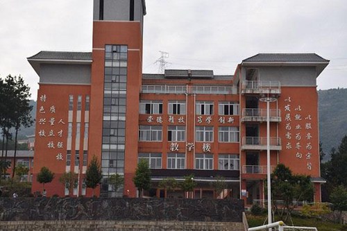 河北医科大学临床学院2022年卫校学费多少