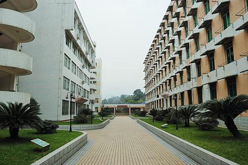 保定技师汽车学院3+2五年制大专分数线