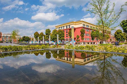 石家庄科技工程职业学院学校药剂专业好吗