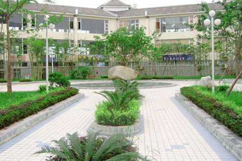保定华中汽车技工学校3+2五年制大专分数线