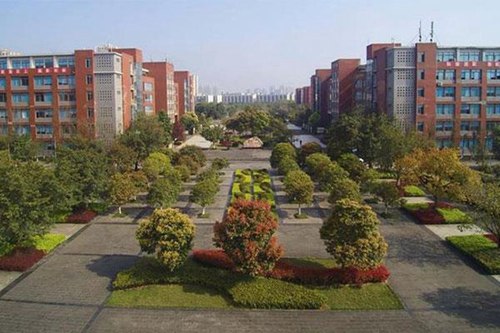 西安2023年中专铁路学校怎么考大专怎么样