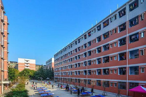 新乐职业技术汽车教育中心3+2五年制大专分数线