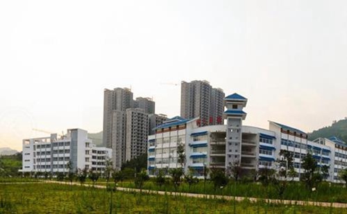 保定女子航空职业中专航空直升机就业前景